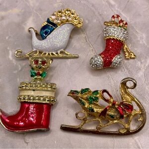 Vintage Festive Holiday Brooch Lot Set of 4. Sleighs and Stockings. Christmas